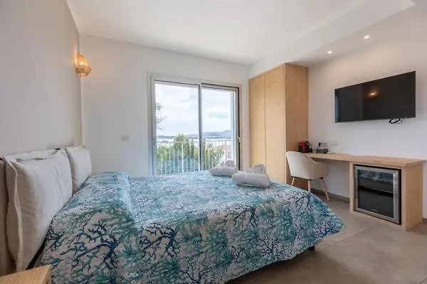 Santa Cruz Rooms & Suites Olbia 0*,  Italië